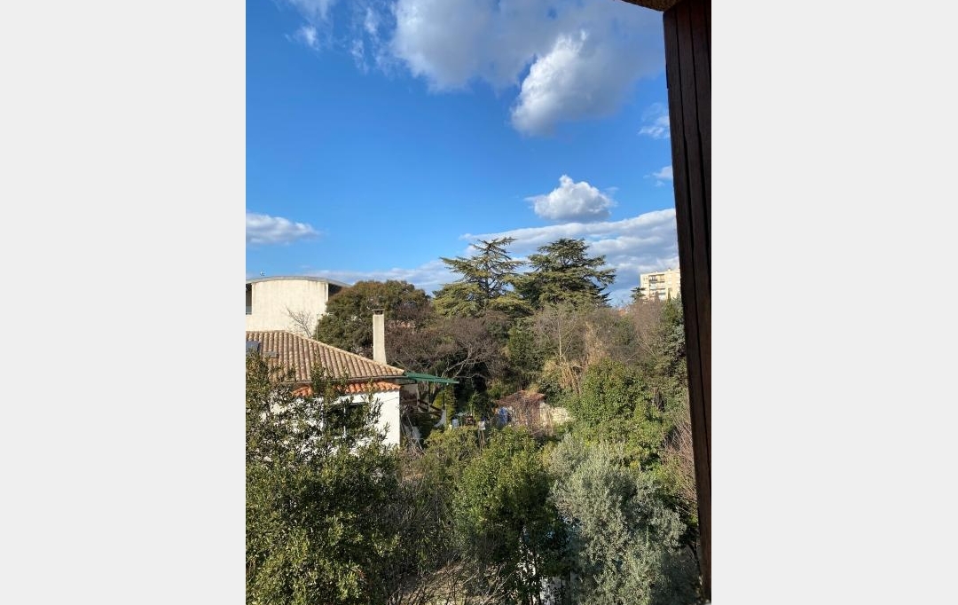 IMMOBILIER ET FINANCE : Apartment | NIMES (30000) | 82 m2 | 178 000 € 