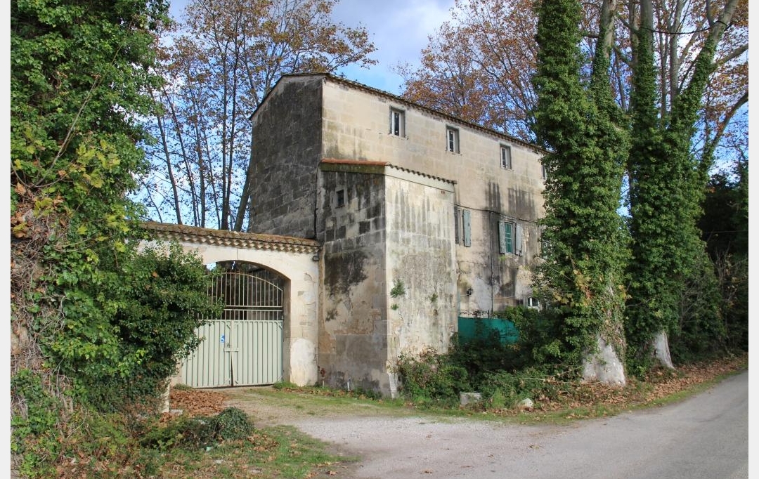 IMMOBILIER ET FINANCE : Domain / Estate | NIMES (30000) | 400 m2 | 780 000 € 