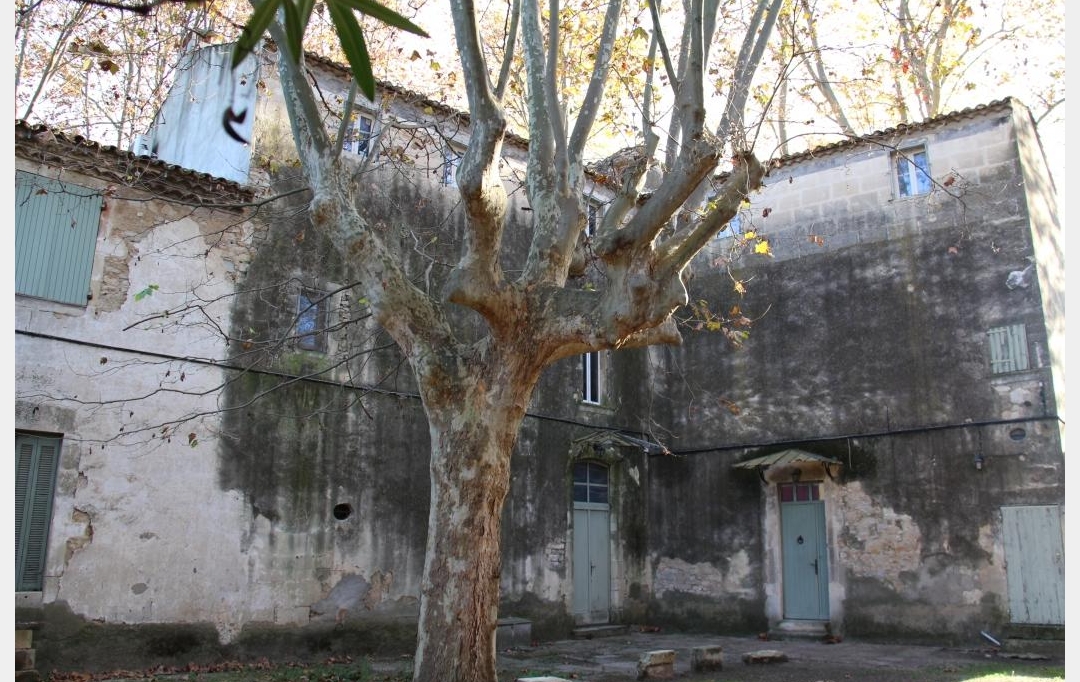 IMMOBILIER ET FINANCE : Domain / Estate | NIMES (30000) | 400 m2 | 780 000 € 