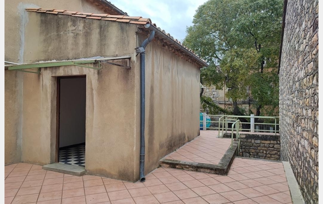 IMMOBILIER ET FINANCE : Maison / Villa | ARPAILLARGUES-ET-AUREILLAC (30700) | 200 m2 | 260 000 € 