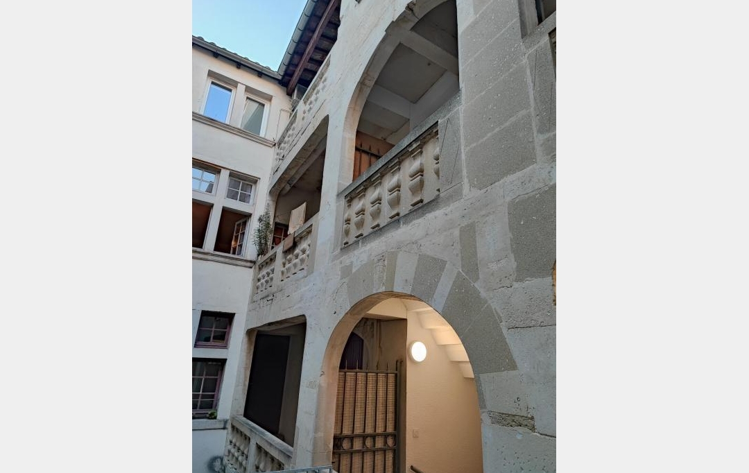 IMMOBILIER ET FINANCE : Appartement | NIMES (30000) | 53 m2 | 99 000 € 
