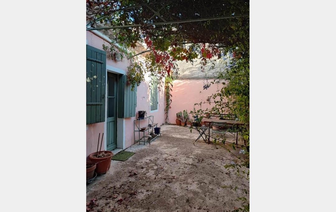 IMMOBILIER ET FINANCE : Maison / Villa | NIMES (30000) | 92 m2 | 475 000 € 
