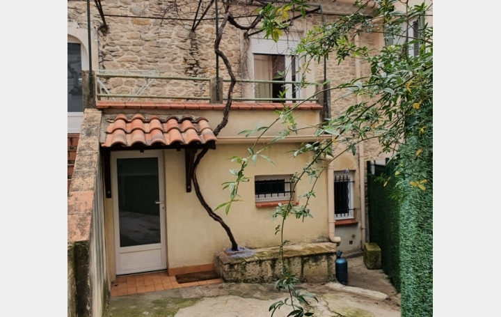 Appartement P2   NIMES  45 m2 670 € 