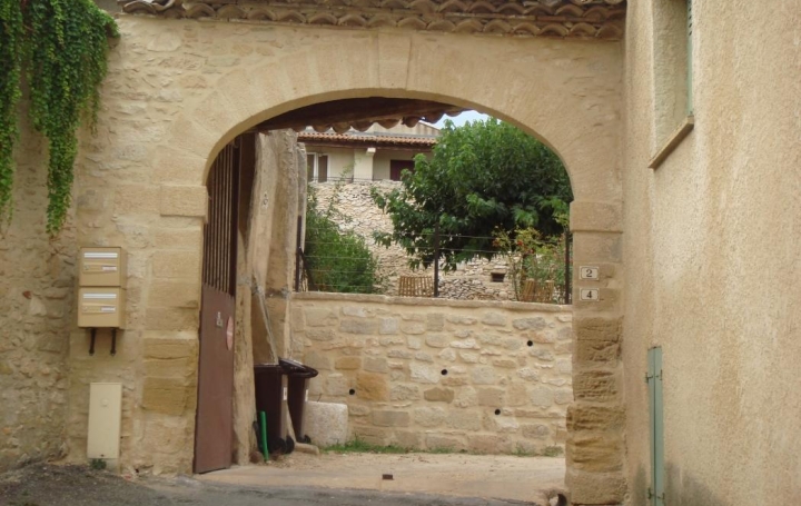  IMMOBILIER ET FINANCE Maison / Villa | SAINT-MAXIMIN (30700) | 125 m2 | 1 200 € 