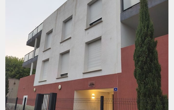 Appartement P3 NIMES 80 m2 910 € Appartement P3 NIMES 80 m2 910 €