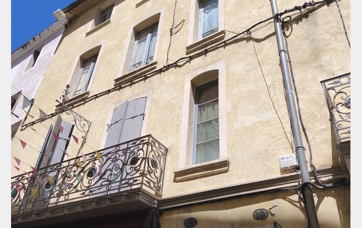 Appartement P2   NIMES  40 m2 435 € 