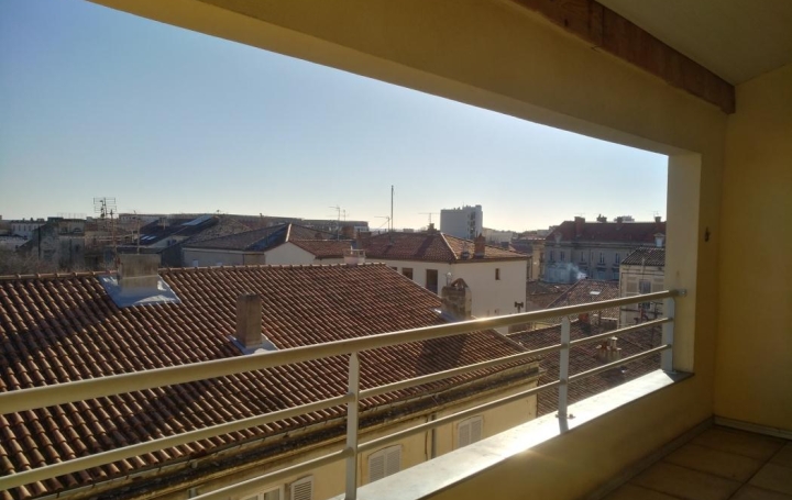 IMMOBILIER ET FINANCE : Appartement | NIMES (30000) | 87 m2 | 240 000 € 