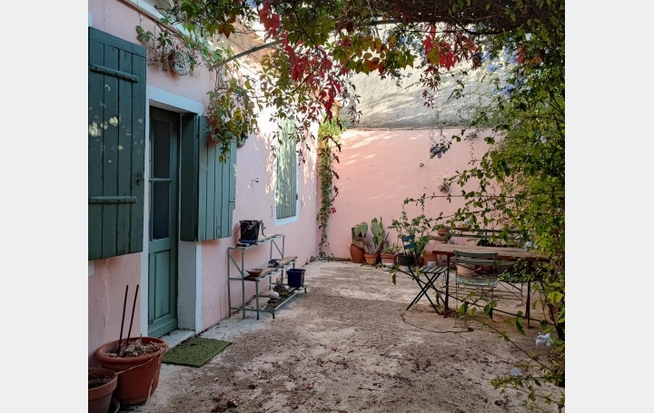 Maison de ville   NIMES  92 m2 395 000 € 