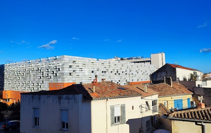 Appartement P3   NIMES  70 m2 100 000 € 